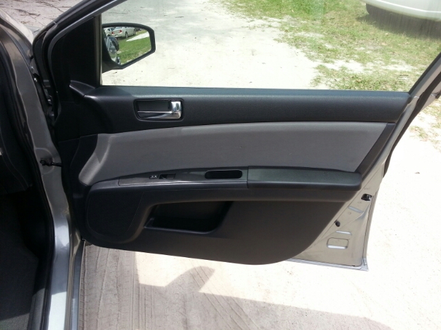 Nissan Sentra 2011 photo 8