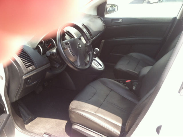 Nissan Sentra 2011 photo 2