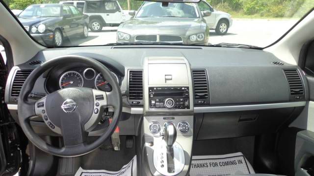 Nissan Sentra 2011 photo 19