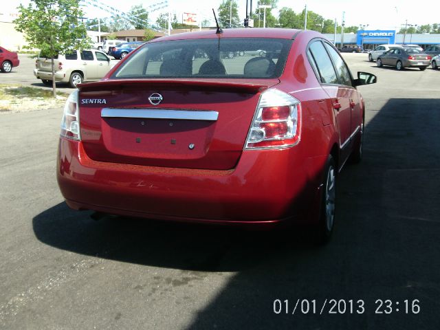 Nissan Sentra 4matic 4dr 3.5L AWD SUV Sedan