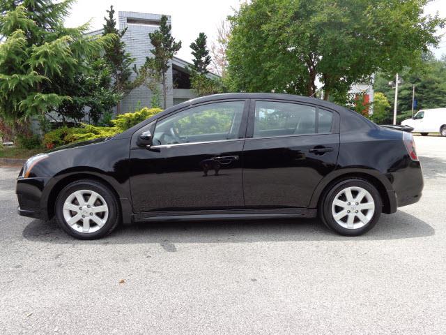 Nissan Sentra 2011 photo 2