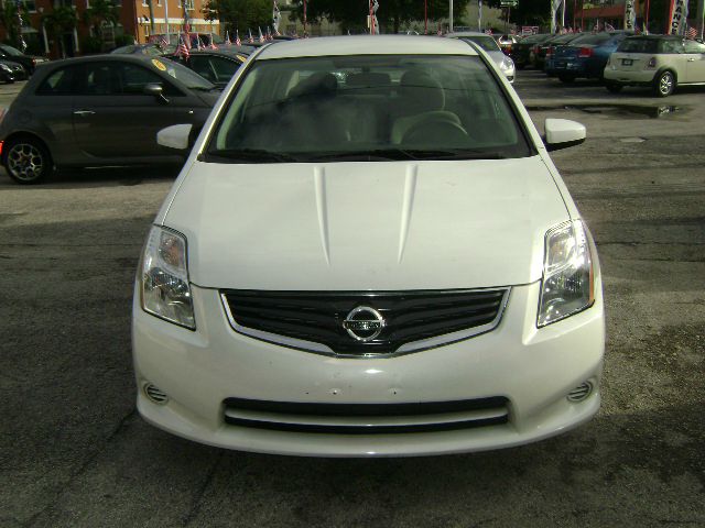 Nissan Sentra 2012 photo 1