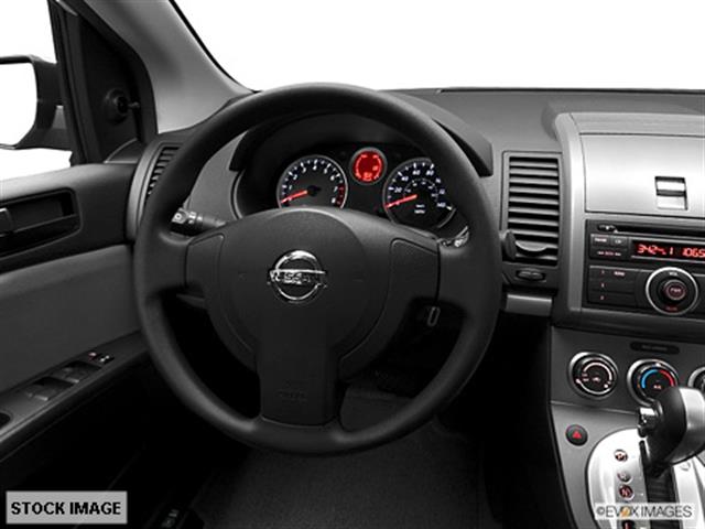 Nissan Sentra 2012 photo 1