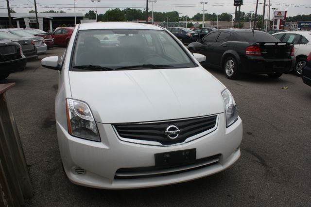 Nissan Sentra 2012 photo 2