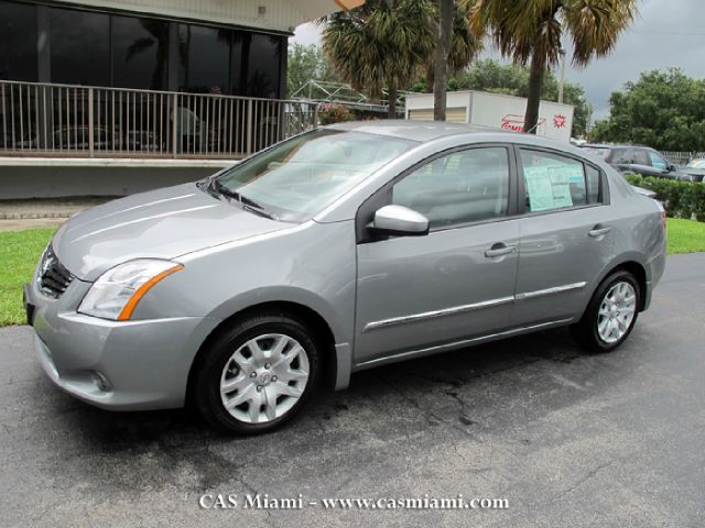 Nissan Sentra 2012 photo 2