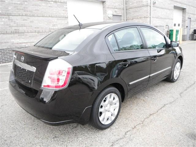 Nissan Sentra 2012 photo 2