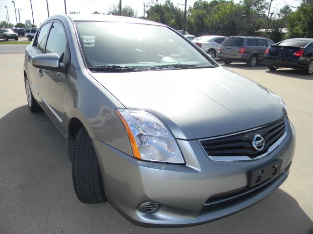 Nissan Sentra 4matic 4dr 3.5L AWD SUV Sedan