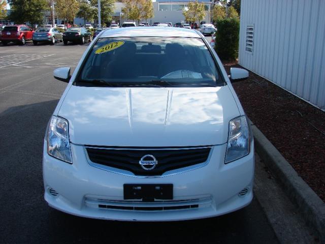 Nissan Sentra 2012 photo 2