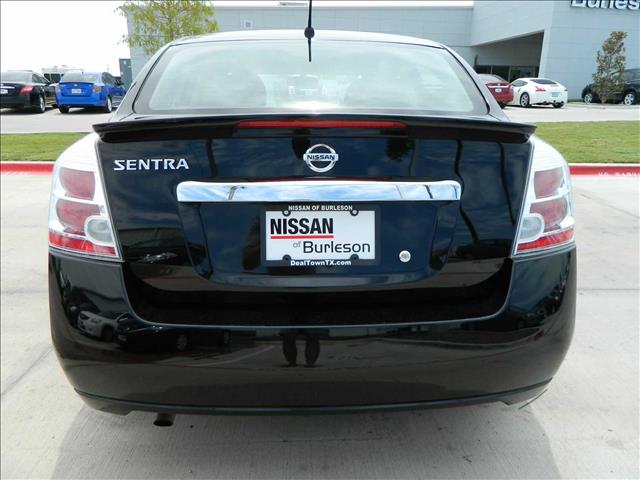 Nissan Sentra 2012 photo 2