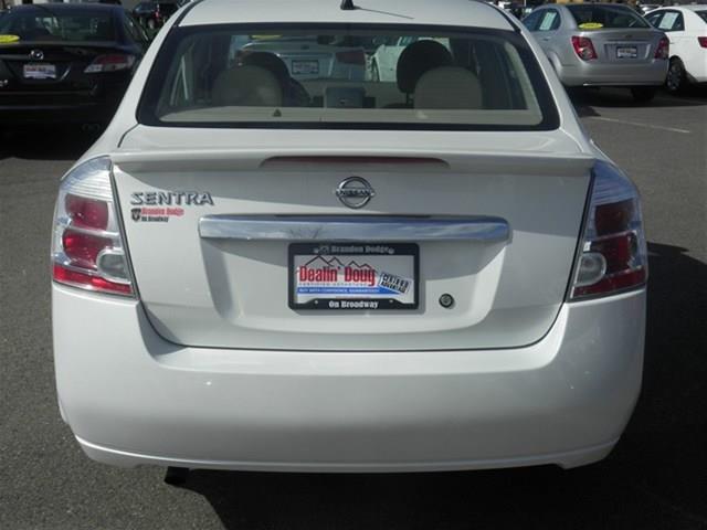 Nissan Sentra 2012 photo 2