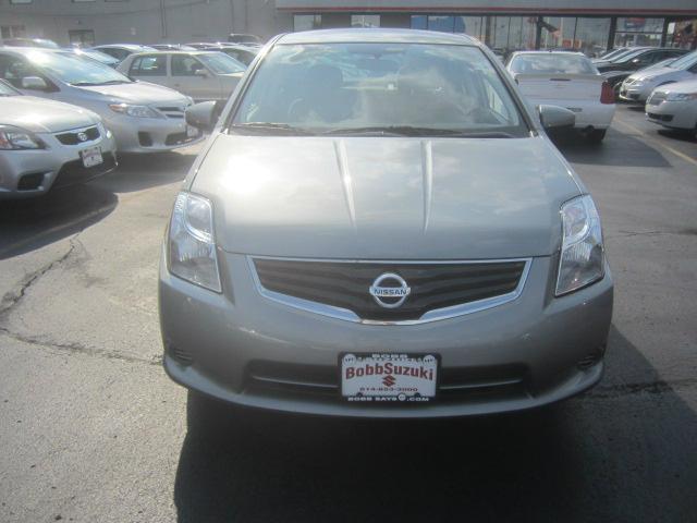 Nissan Sentra 2012 photo 2