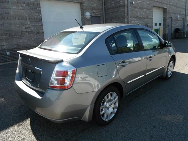 Nissan Sentra 2012 photo 2