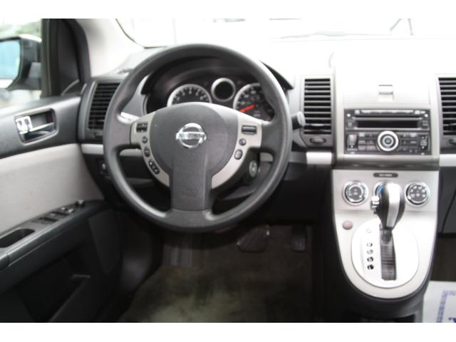 Nissan Sentra 2012 photo 1