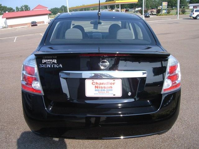 Nissan Sentra 2012 photo 2