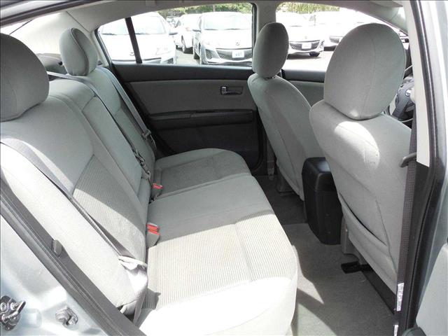 Nissan Sentra 2012 photo 20