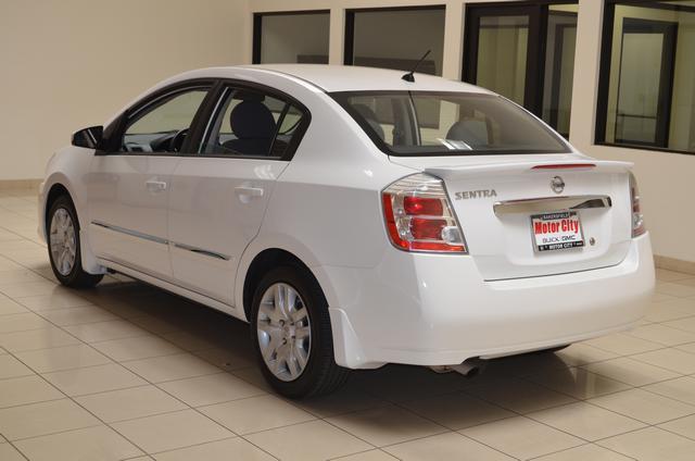 Nissan Sentra 2012 photo 4