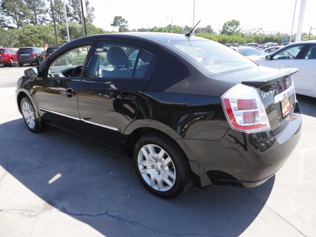 Nissan Sentra 4matic 4dr 3.5L AWD SUV Sedan