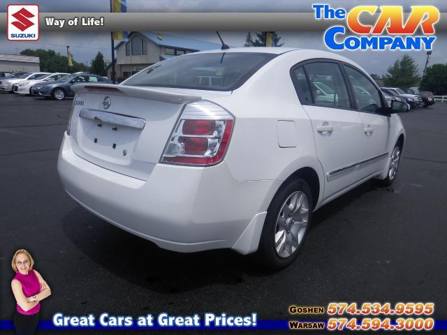 Nissan Sentra 2012 photo 1