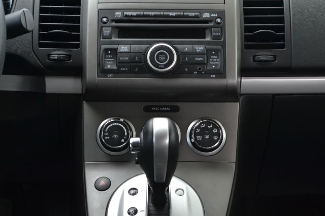 Nissan Sentra 2012 photo 8