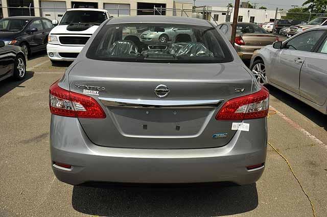 Nissan Sentra 2013 photo 2