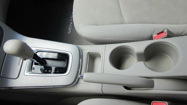 Nissan Sentra 2013 photo 9