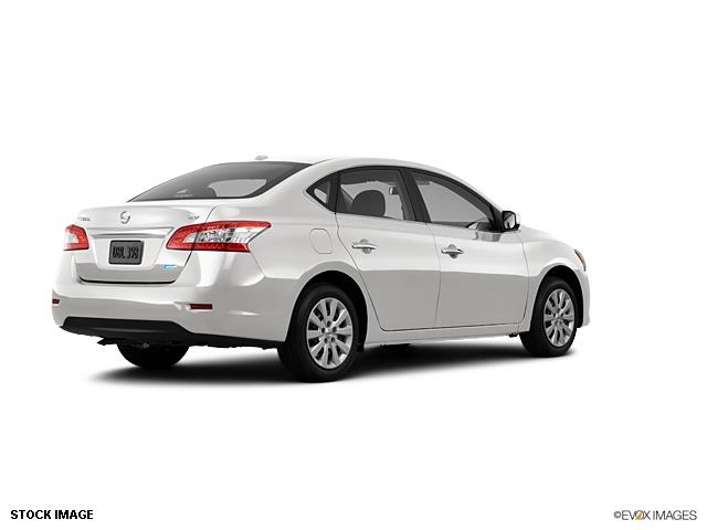 Nissan Sentra 2013 photo 3