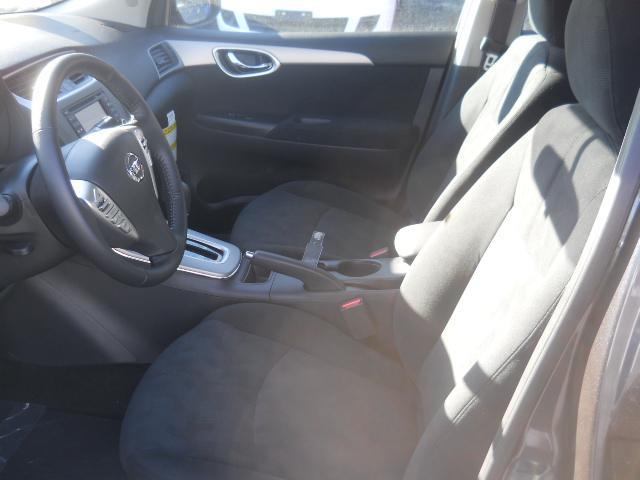 Nissan Sentra 2013 photo 13