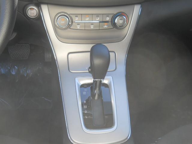 Nissan Sentra 2013 photo 9