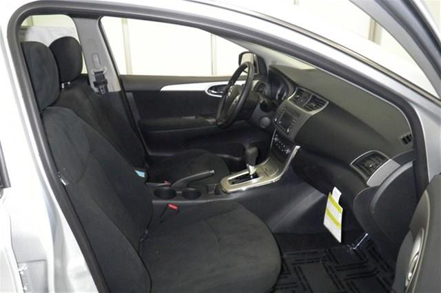 Nissan Sentra 2013 photo 2