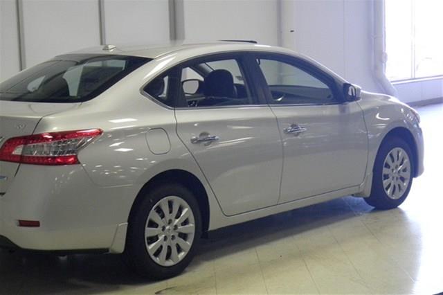 Nissan Sentra 2013 photo 37