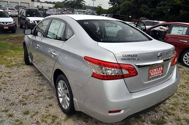 Nissan Sentra 2013 photo 2