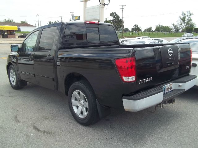 Nissan Titan 4X4 Le3rd Rowone Owner Pickup Truck