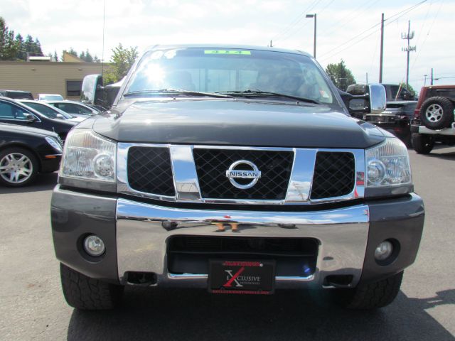 Nissan Titan 2004 photo 1