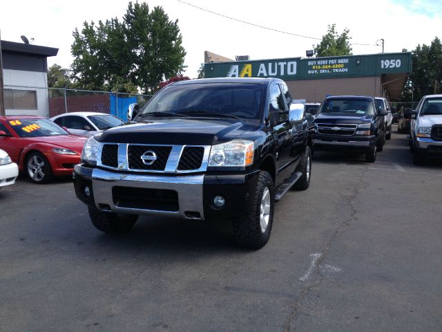 Nissan Titan 2004 photo 4