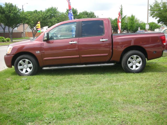 Nissan Titan 2004 photo 1