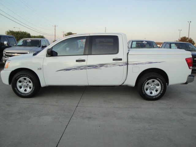 Nissan Titan 2004 photo 3