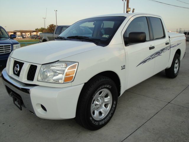 Nissan Titan 2004 photo 4