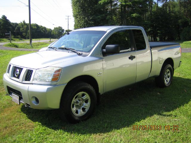 Nissan Titan 2004 photo 4