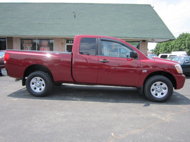 Nissan Titan 2004 photo 10