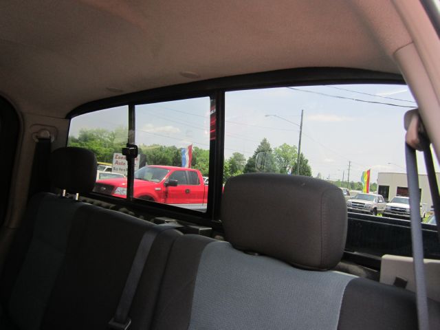 Nissan Titan 2004 photo 12