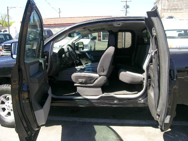 Nissan Titan 2004 photo 12