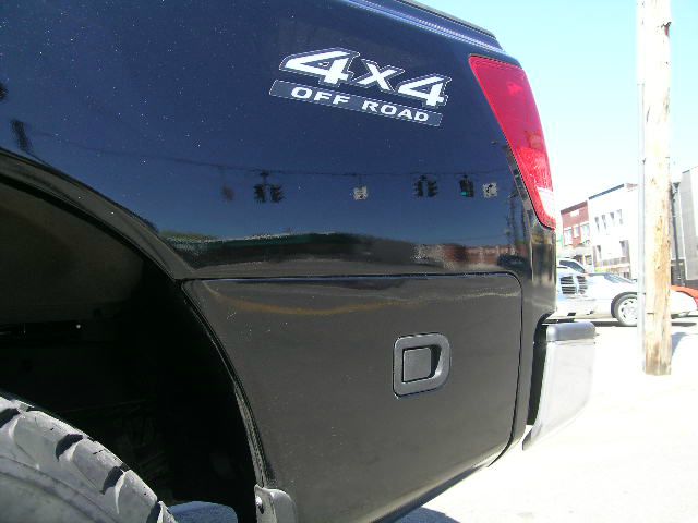 Nissan Titan 2004 photo 6