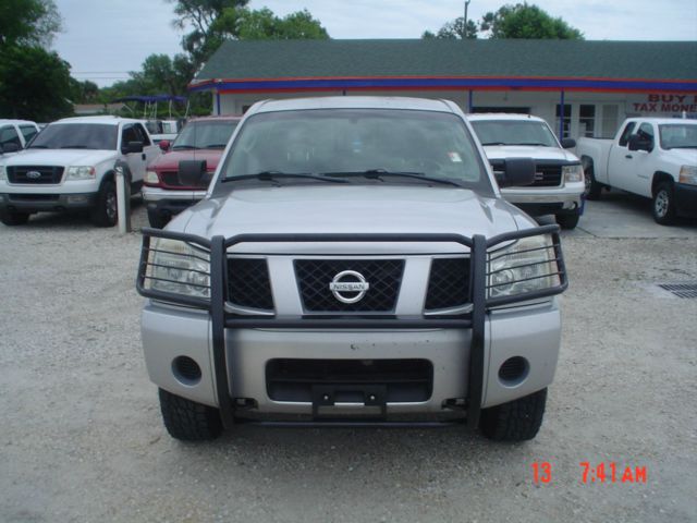 Nissan Titan GLS Touring A/T Pickup Truck