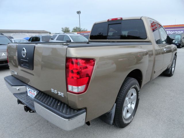 Nissan Titan 2004 photo 12