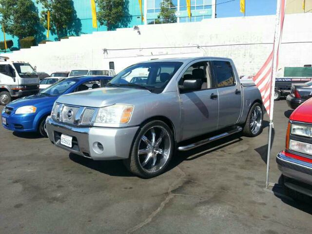 Nissan Titan 2004 photo 3