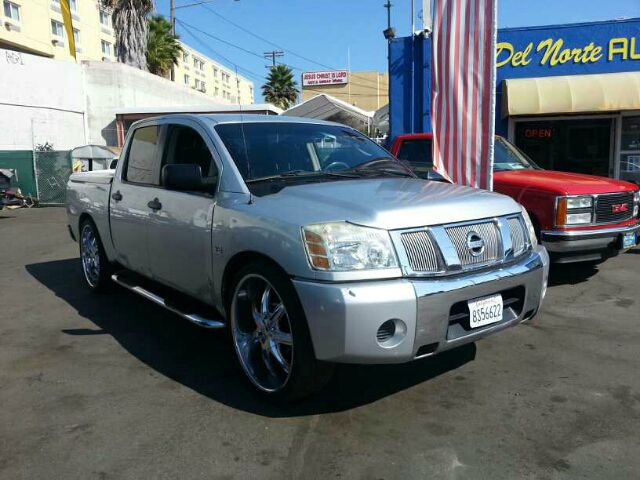 Nissan Titan 2004 photo 4