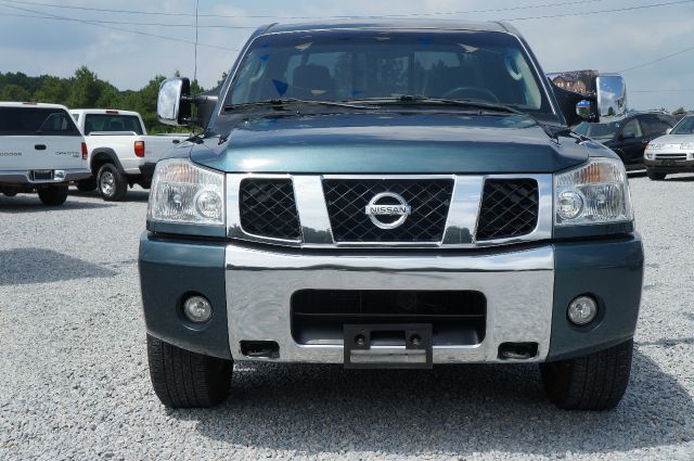 Nissan Titan 2004 photo 3