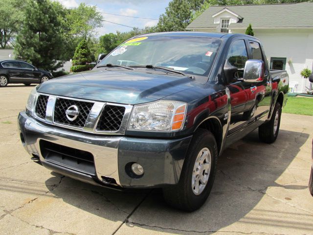 Nissan Titan 2004 photo 1