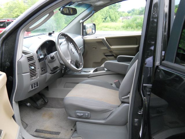 Nissan Titan 2004 photo 1