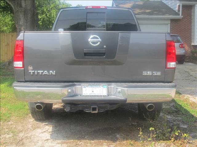 Nissan Titan 2004 photo 1